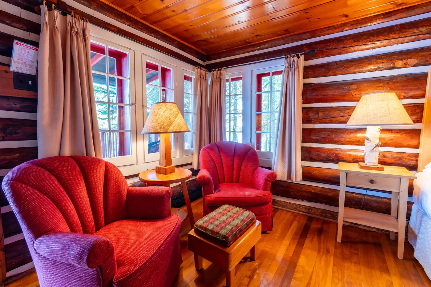 Comfortable stays at Killarney Lodge in Algonquin Park.