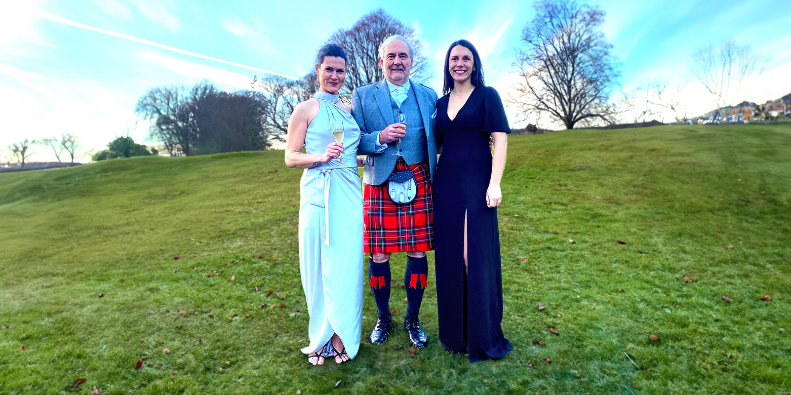 Alexandra Eric and Charlotte go traveling